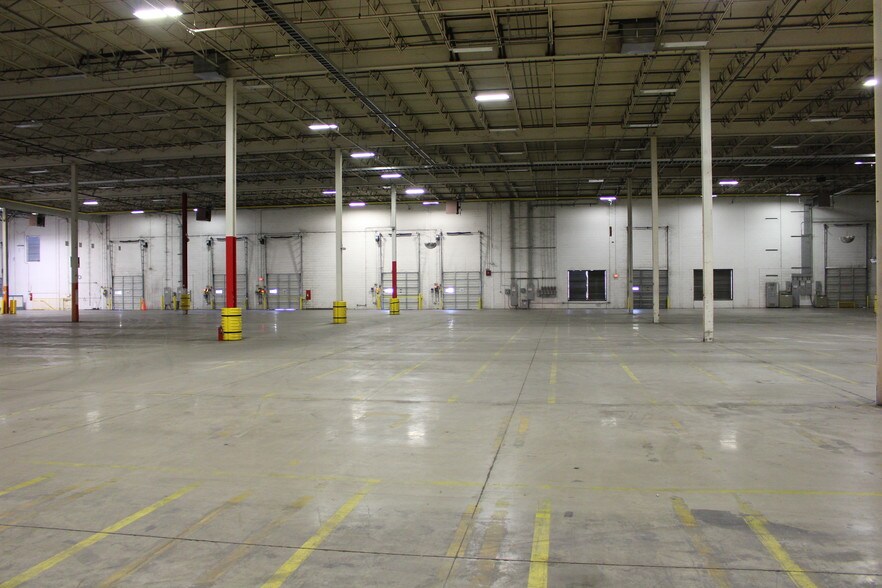 More Photos Of 2044 Forward Augusta Dr, Augusta Warehouse For Sale