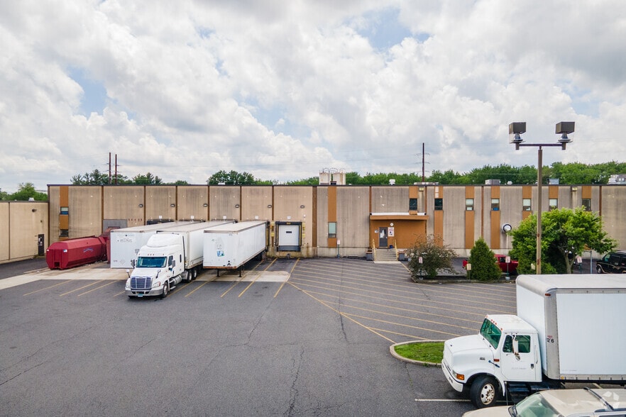 More Photos Of 1100 Schwab Rd, Hatfield Warehouse For Lease