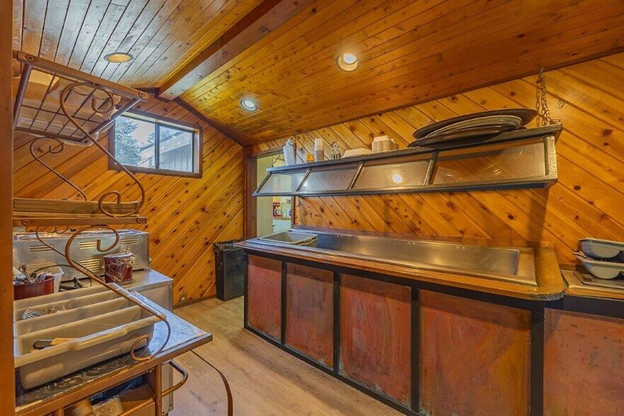 More Photos Of 3030 Oregon Ave, Bandon Restaurant For Sale