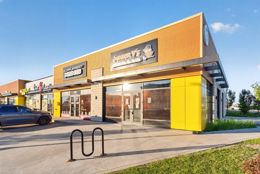 More Photos Of 13756 50th St NW, Edmonton General Retail For Lease