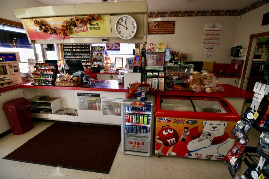 More Photos Of 16550 Us-75, Bellevue Convenience Store For Sale