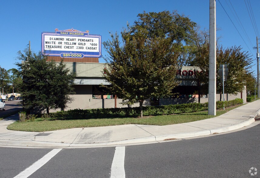 More Photos Of 2326 Blanding Blvd, Jacksonville Freestanding For Sale