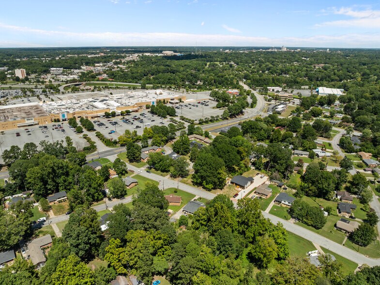 More Photos Of 2501 Vanstory St, Greensboro Apartments For Sale