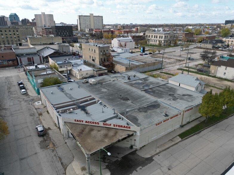 Primary Photo Of 330 Elgin Av, Winnipeg Industrial For Sale
