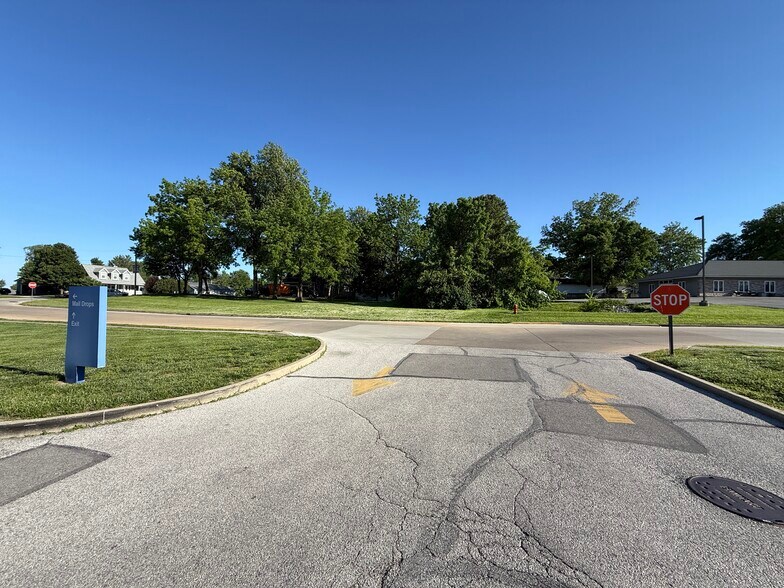 More Photos Of 304 3rd St, Waterloo Land For Sale