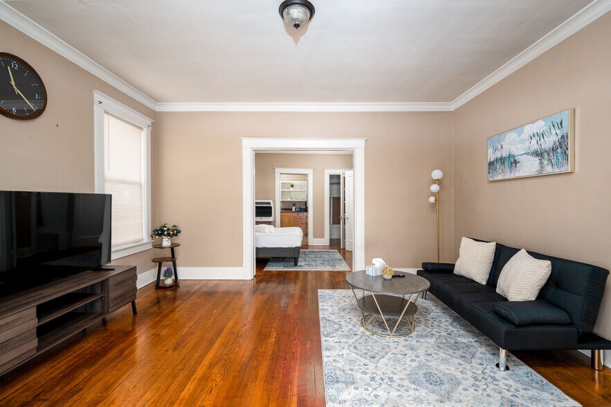 More Photos Of 60 N Willett St, Memphis Apartments For Sale