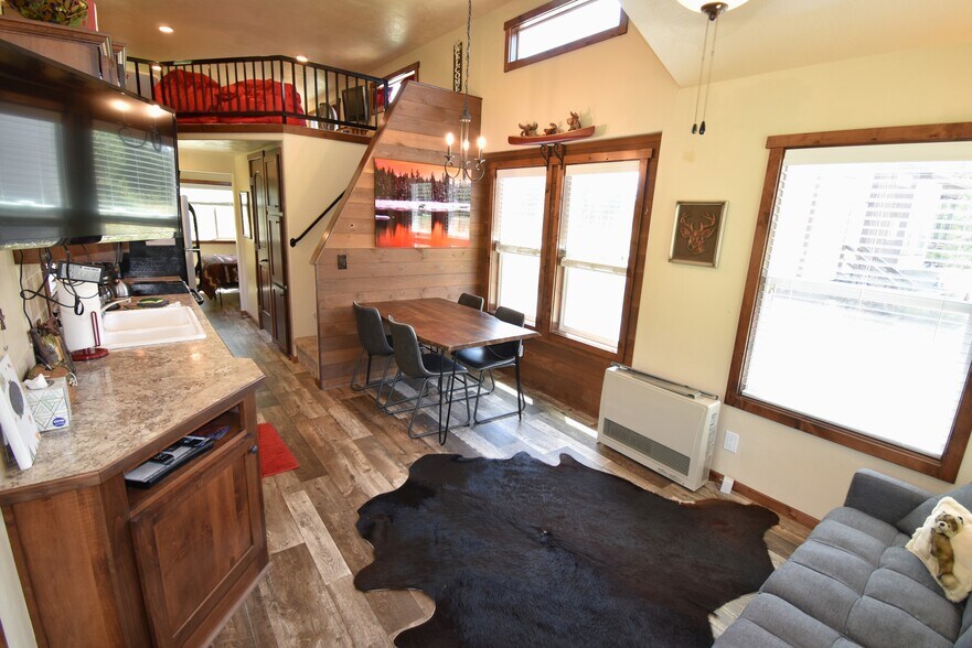 More Photos Of 3555 Yale Kilgore Rd, Island Park Multifamily For Sale