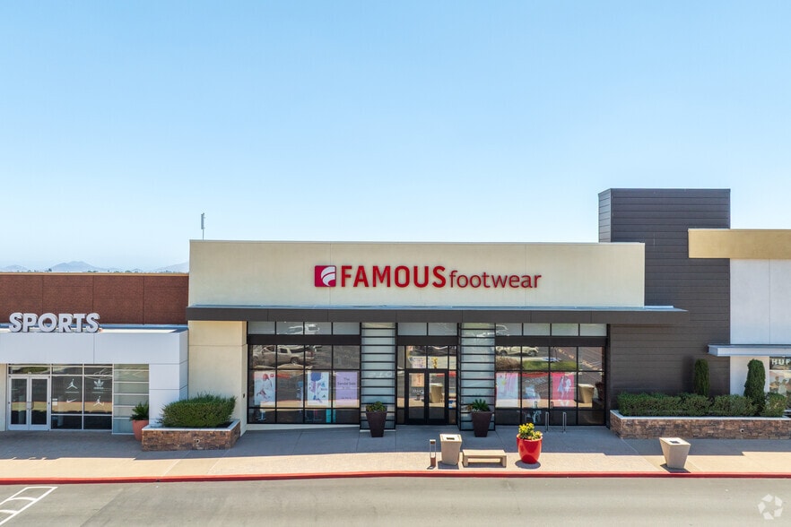 More Photos Of 1175-1295 W Renaissance Pky, Rialto Storefront For Lease