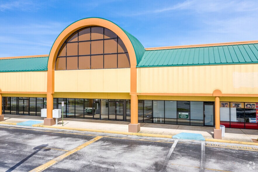 More Photos Of 204-298 E Semoran Blvd, Casselberry General Retail For Lease