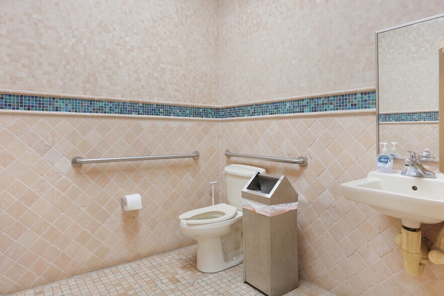 More Photos Of 472 E Westfield Ave, Roselle Park Light Manufacturing For Sale