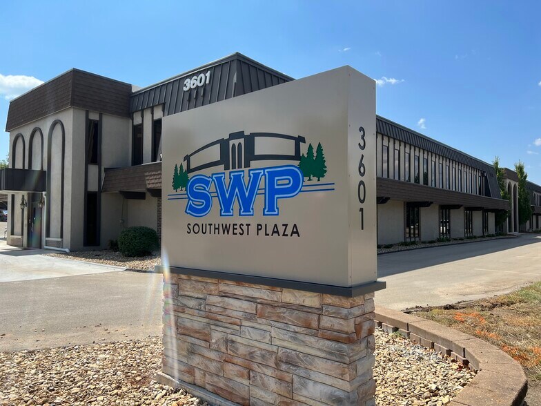 More Photos Of 3601 SW 29th St, Topeka Office For Lease