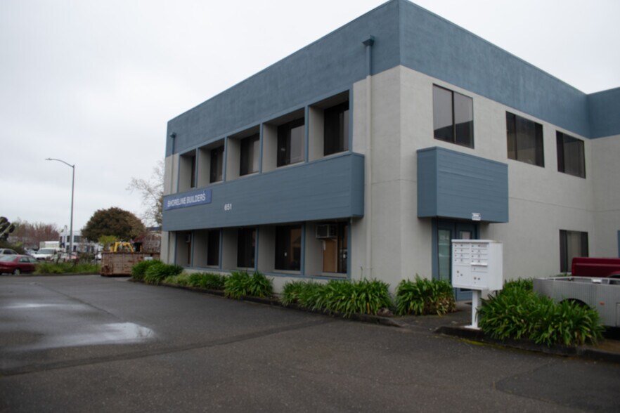 More Photos Of 651 Portal St, Cotati Office For Lease
