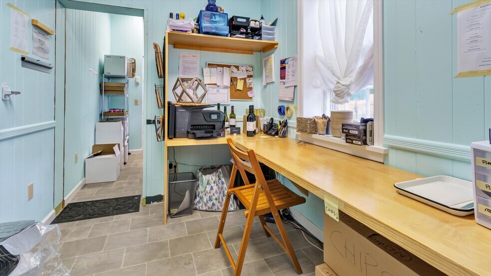 More Photos Of , Cutchogue Office For Sale