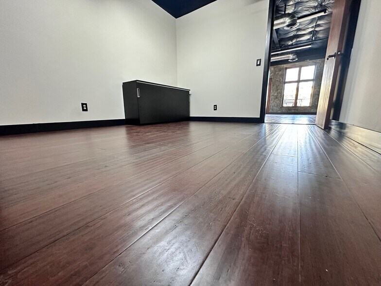 More Photos Of 610 2nd St, Davis Storefront Retail Office For Lease