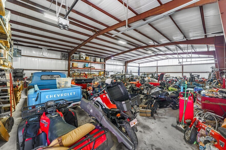 More Photos Of 12182 Peach Orchard Rd, Bentonville Warehouse For Sale