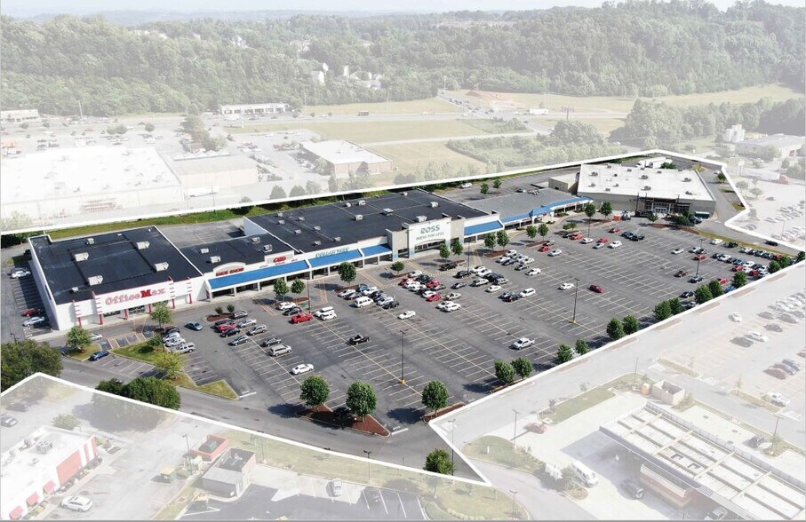 More Photos Of 6719-6741 Clinton Hwy, Knoxville Unknown For Lease