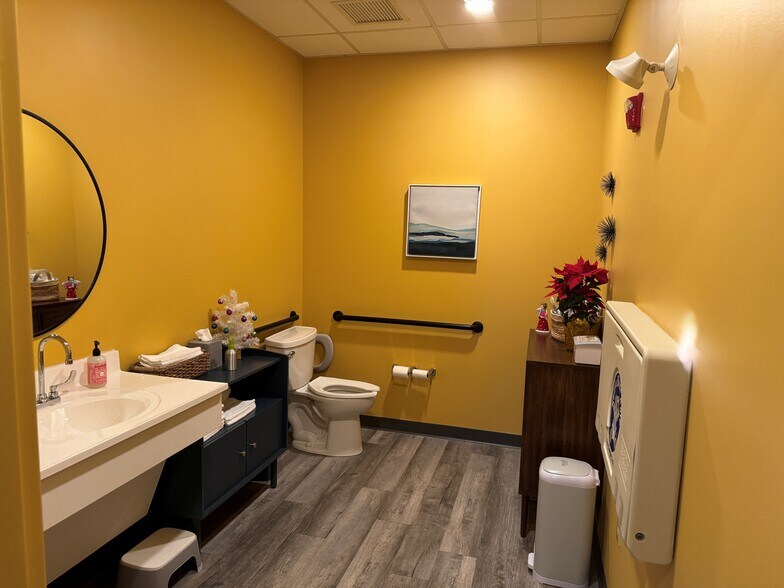 More Photos Of 125 Presumpscot St, Portland Office For Lease