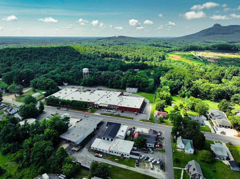 More Photos Of 612 E Main St, Pilot Mountain Manufacturing For Sale