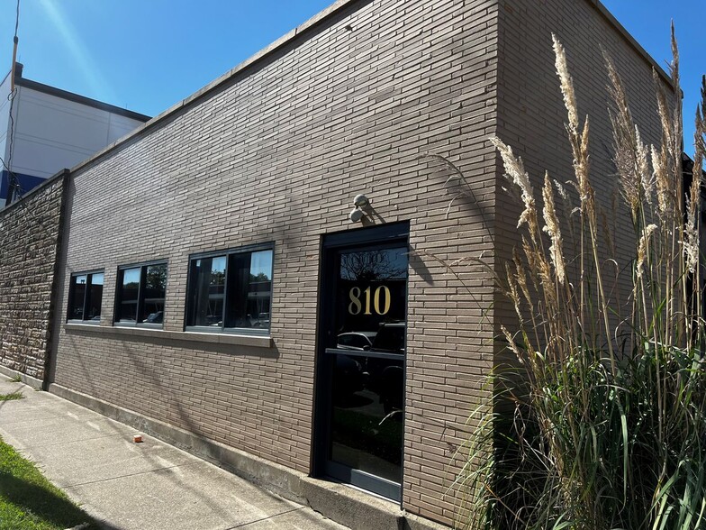 Primary Photo Of 810 S Seventh St, Louisville Warehouse For Lease