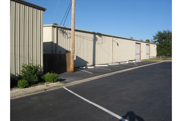 More Photos Of 1377 Edgefield Rd, North Augusta Warehouse For Lease