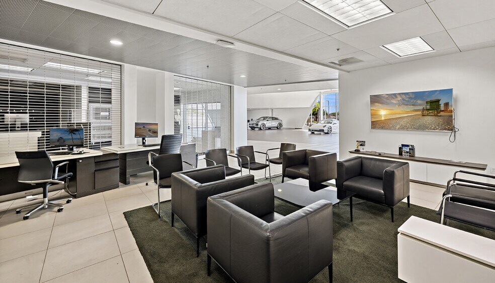 More Photos Of 1919 N Lakewood Blvd, Long Beach Auto Dealership For Sale