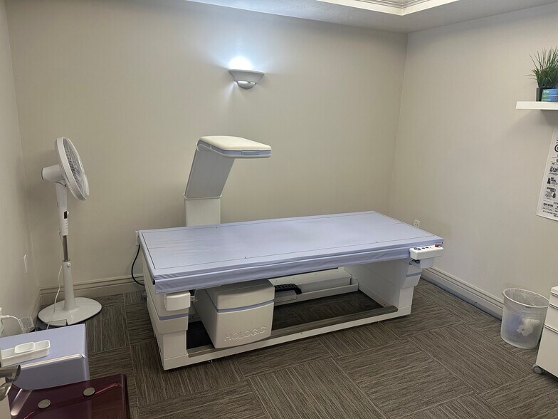 More Photos Of 11576 S State St, Draper Medical For Lease