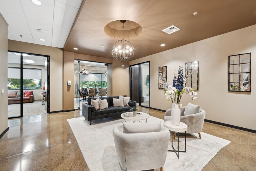 More Photos Of 560-562 Technology Way, Napa Warehouse For Lease