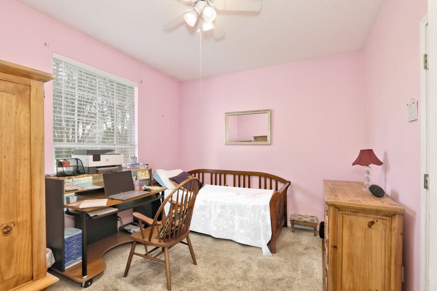 More Photos Of 18135 N Highway 75, Willis Specialty For Sale