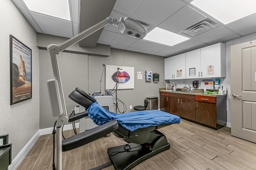 More Photos Of 2194 Highway A1A, Indian Harbour Beach Medical For Sale