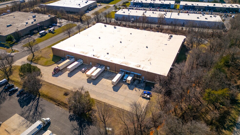More Photos Of 107 Gaither Dr, Mount Laurel Warehouse For Lease