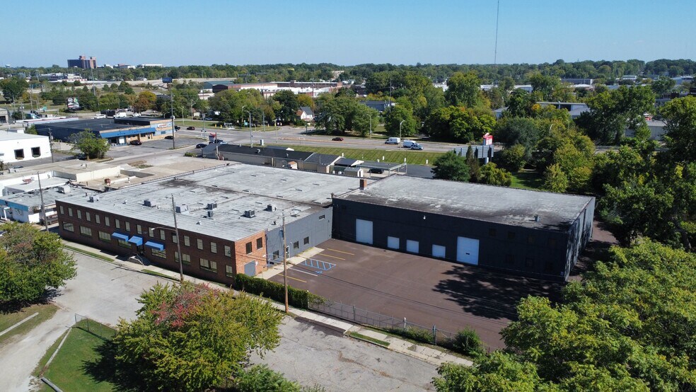 More Photos Of 1121 River St, Lansing Distribution For Lease