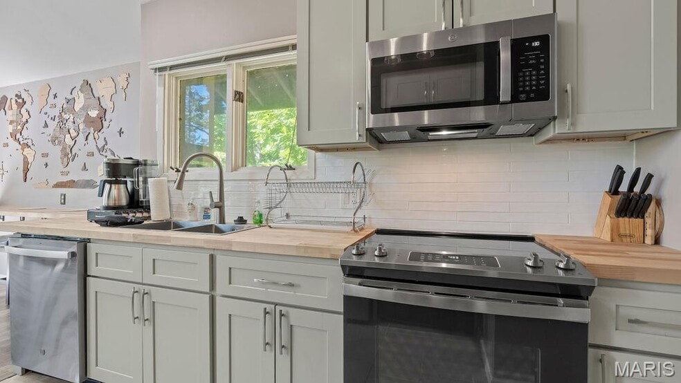 More Photos Of 35 Walkers Cay Drive, Osage Beach Apartments For Sale