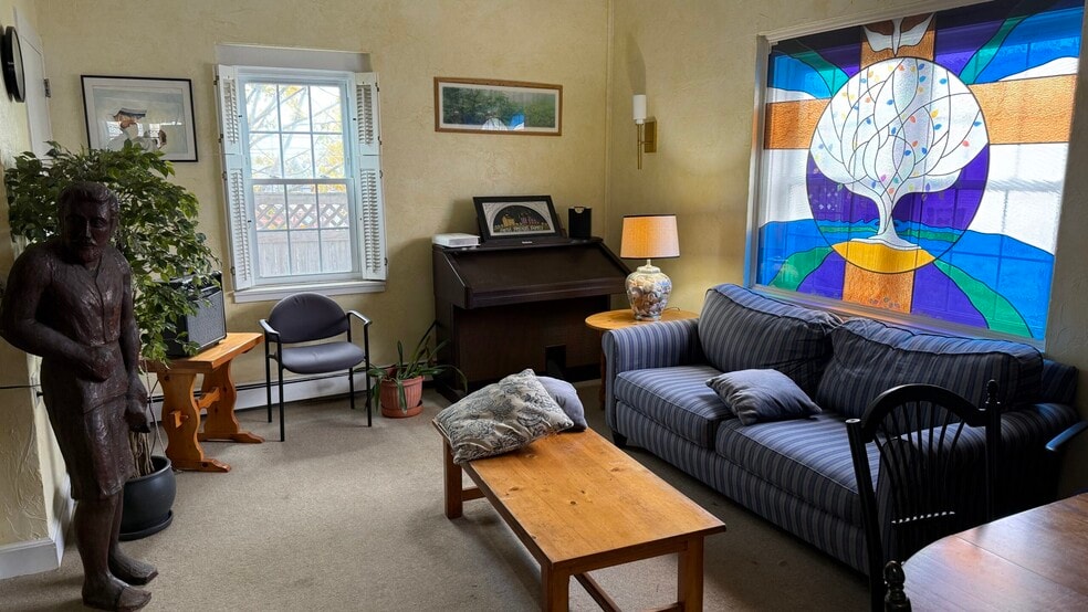 More Photos Of 82 School St, Hyannis Continuing Care Retirement Community For Sale