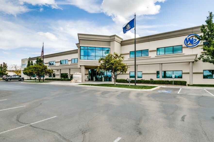 Primary Photo Of 1550 S Tech Ln, Meridian Showroom For Lease