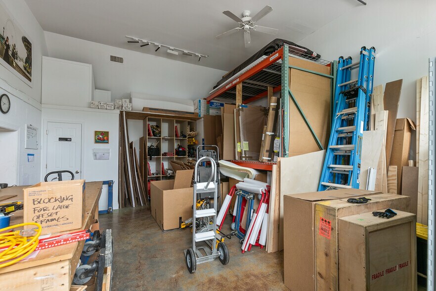 More Photos Of 1726 Altamont Ave, Richmond Warehouse For Lease