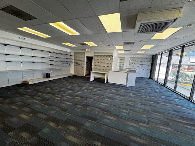 More Photos Of 29 N Federal Hwy, Hallandale Beach Freestanding For Lease