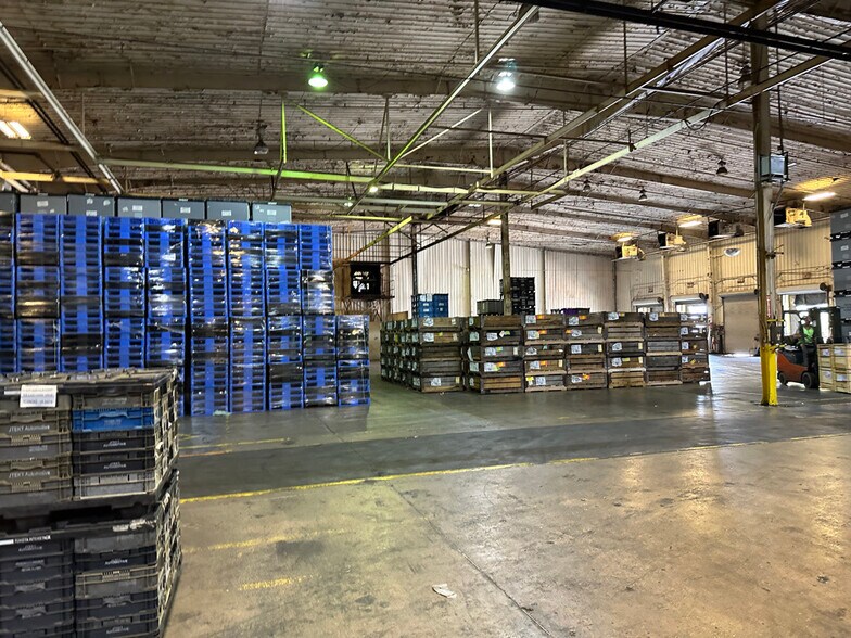 More Photos Of 325 Industrial Ave, Morristown Manufacturing For Lease