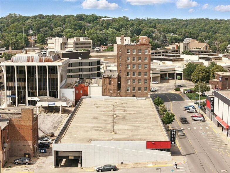 More Photos Of 7 S 4th St, Council Bluffs Health Club For Sale