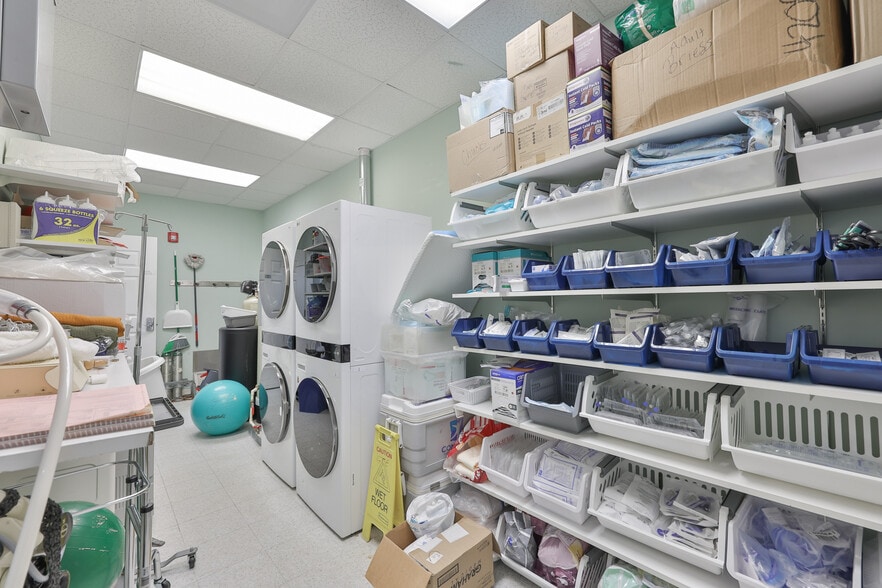 More Photos Of 1900 E Bay Dr, Largo Medical For Sale