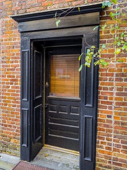 More Photos Of 105-111 W Central, Valdosta Storefront Retail Office For Sale