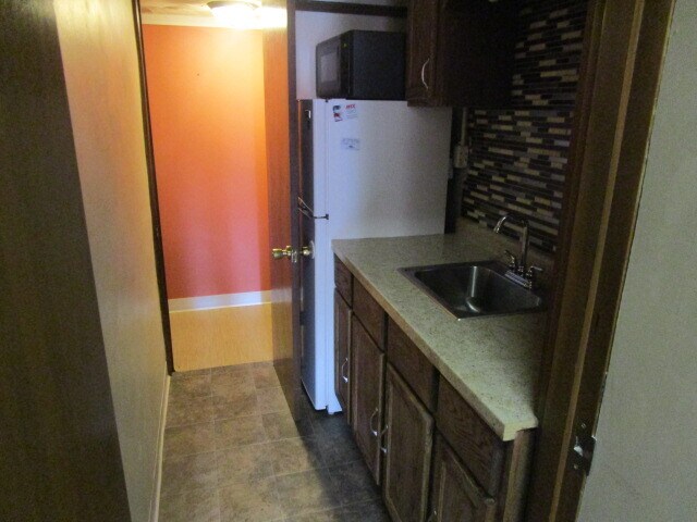 More Photos Of 128 W High St, Lima Office For Sale