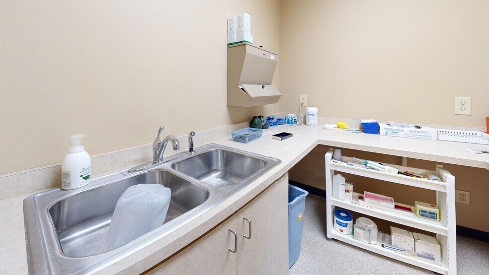 More Photos Of 703 Prentice St, Granite Falls Medical For Lease