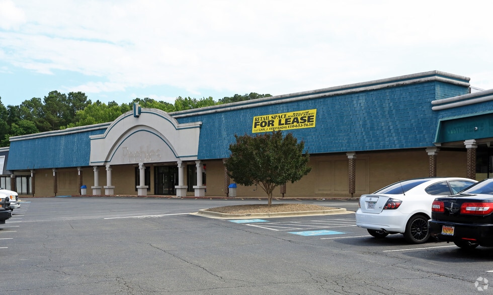 More Photos Of 21600 Great Mills Rd, Lexington Park Freestanding For Lease