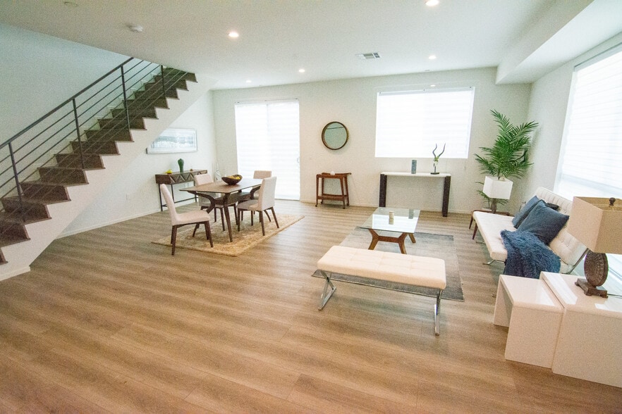 More Photos Of 2006 S Corning St, Los Angeles Apartments For Sale