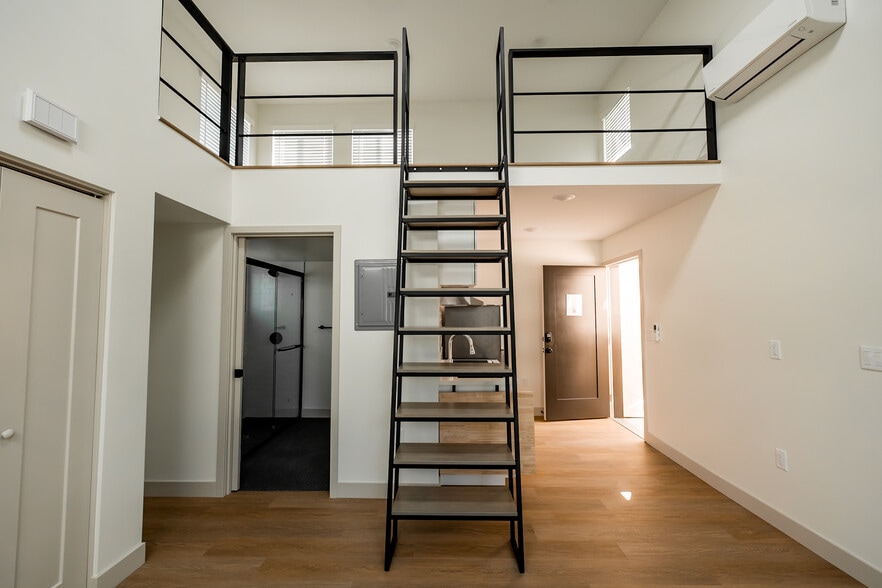 More Photos Of 5074 Madison Ave, San Diego Apartments For Sale