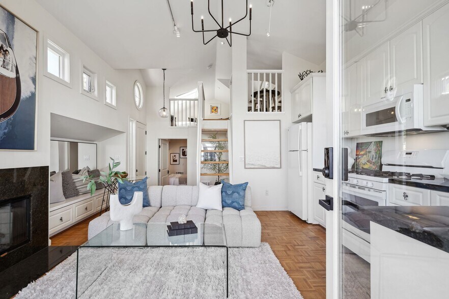 More Photos Of 931-939 Ocean Ave, Del Mar Apartments For Sale