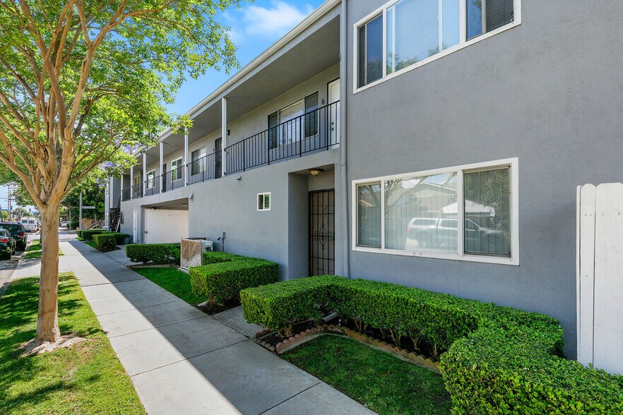 More Photos Of , Long Beach Multifamily For Sale