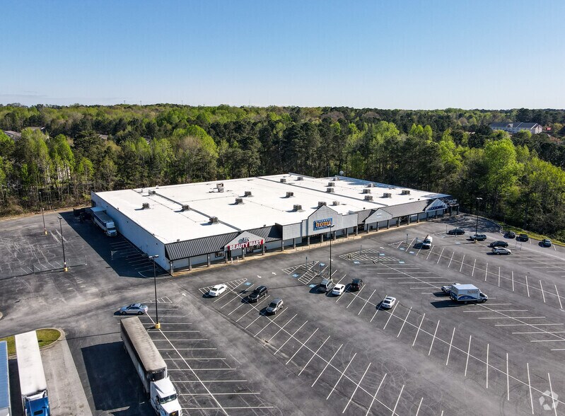 More Photos Of 5793 Fairburn Rd, Douglasville Freestanding For Lease