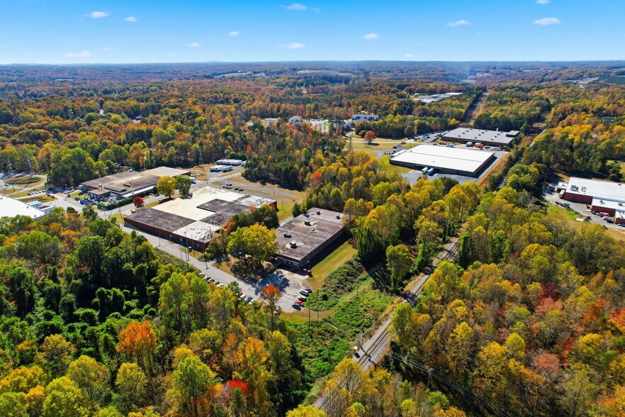 More Photos Of 100 Sweetree St, Cherryville Warehouse For Lease