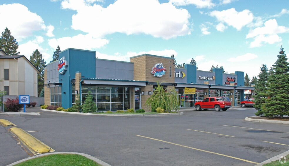 More Photos Of 7115 N Division St, Spokane General Retail For Lease